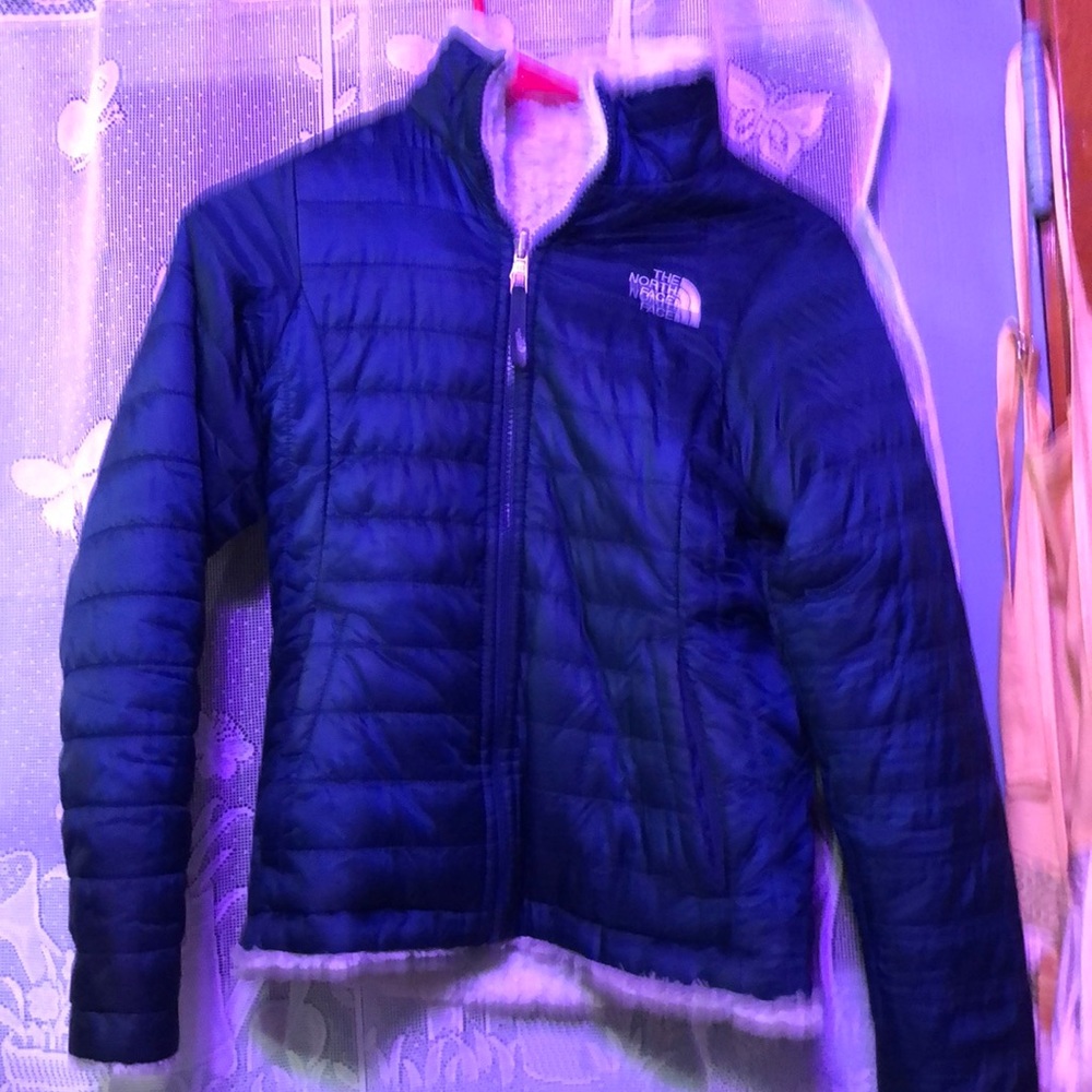 Girls North Face reversible jacket size medium